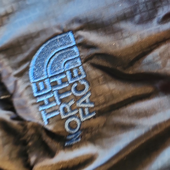 North face hooded winter coat -L 14/16 - Picture 4 of 12